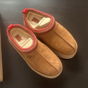 Ugh Tazz Slippers with platform
